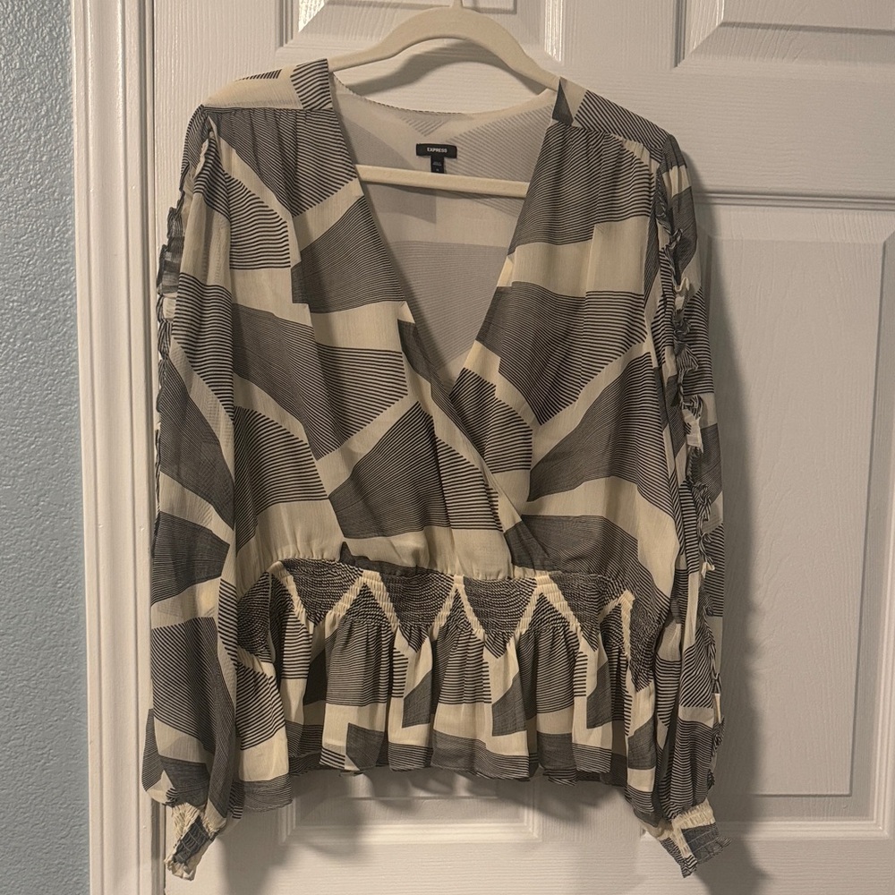 Express Neutral Geo-Stripe Wrap Blouse in Gray and Cream